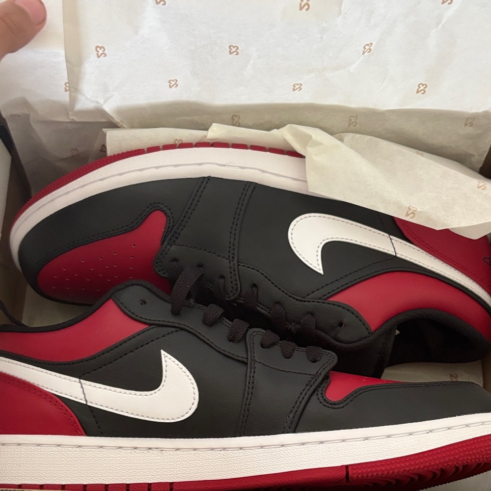 Nike Men's Black and Red Sneakers with White Accents